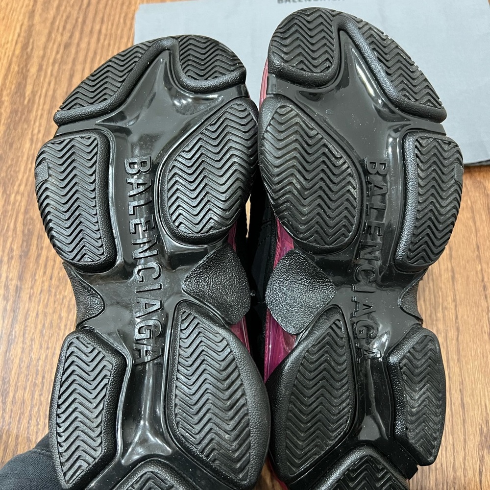 ❌SOLD❌Balenciaga Triple S Black/Pink Neon - Picture 5 of 6